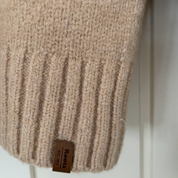 BNWT Roots Oversized Turtleneck Sweater in Camel: size medium - Picture 5 of 10